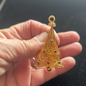 Elegant Gold Christmas Tree brooch with colorful rhinestones